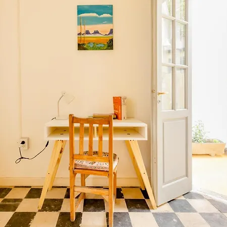 Beautiful Rooms In Old Inmigrants House-2